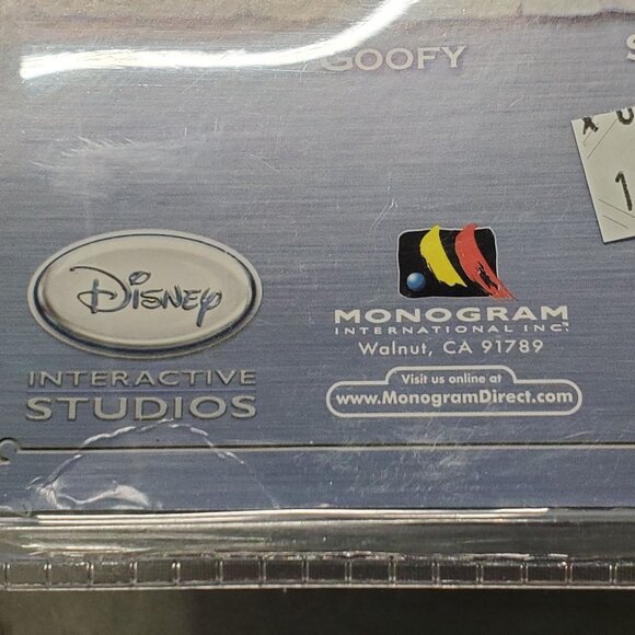 Kingdom Hearts Goofy Resin Figure Disney Interactive Monogram Collectible - Picture 5 of 10